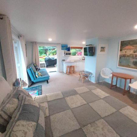 Pohutukawa Cottage Russell Extérieur photo