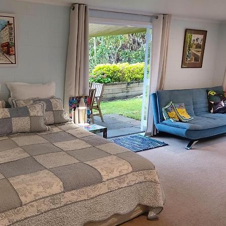 Pohutukawa Cottage Russell Extérieur photo