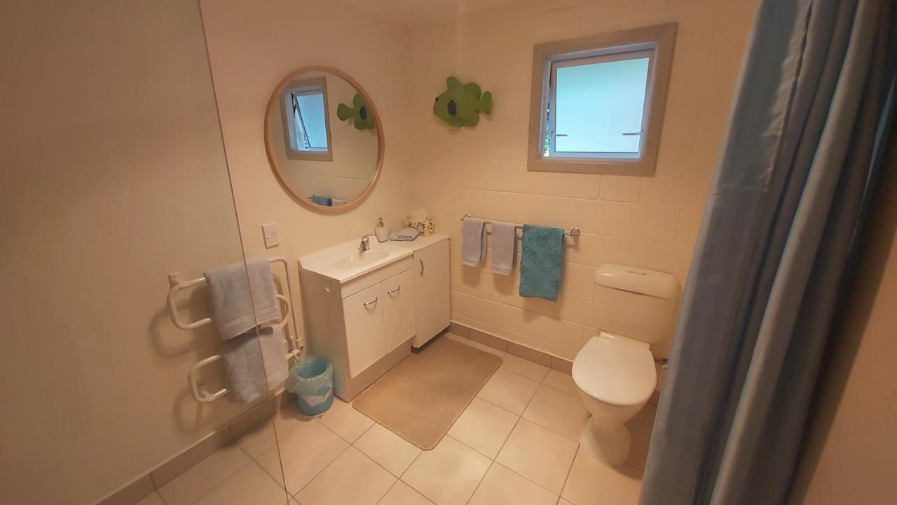 Pohutukawa Cottage Russell Extérieur photo